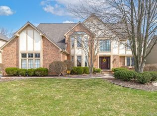3669 Edinborough Dr, Rochester Hills, MI 48306