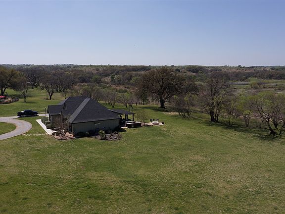 2nd image of 265 Lake Point Rd