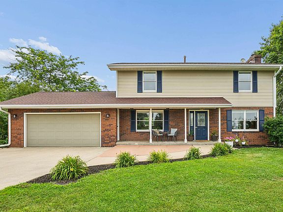 3rd image of 15633 Estate Ln