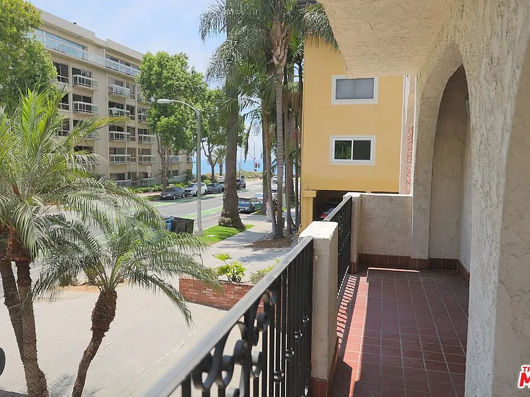 125 Montana Ave #101 — Photo 14