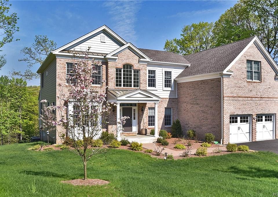 1st image of 4 Fraydun Ln