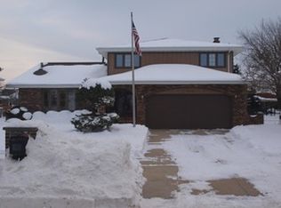 17601 Redwood Ln, Tinley Park, IL 60487