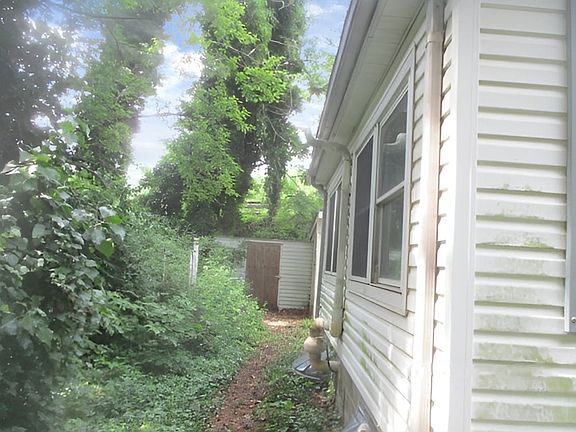 2nd image of 15 E Trenton Ave