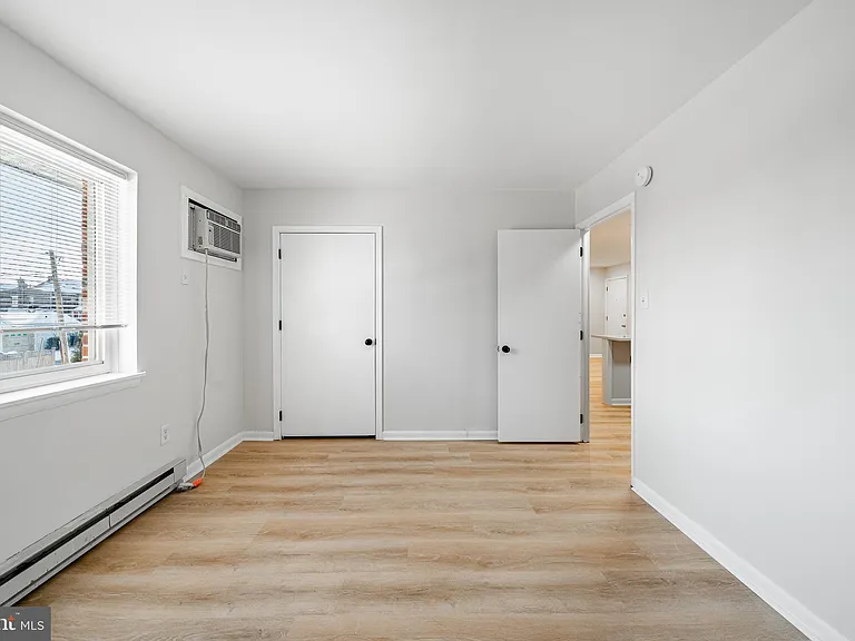 300 N Penn St #W7 — Photo 15