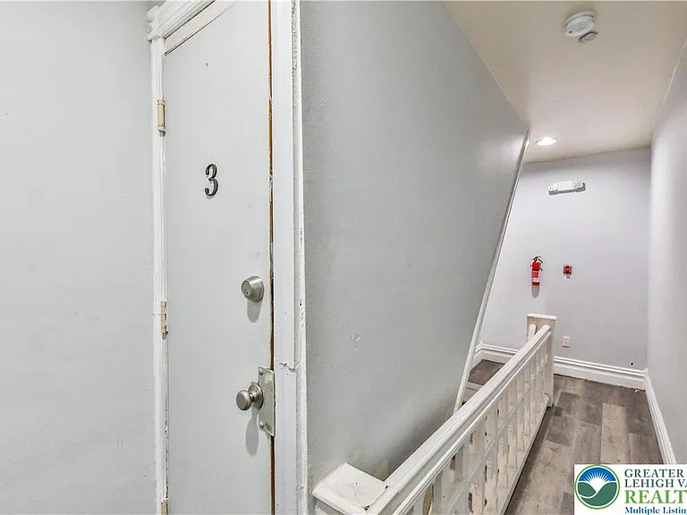 39 N 11th St #C — Photo 19