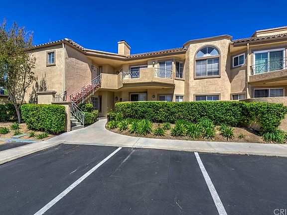 2nd image of 23715 Del Monte Dr Unit 201
