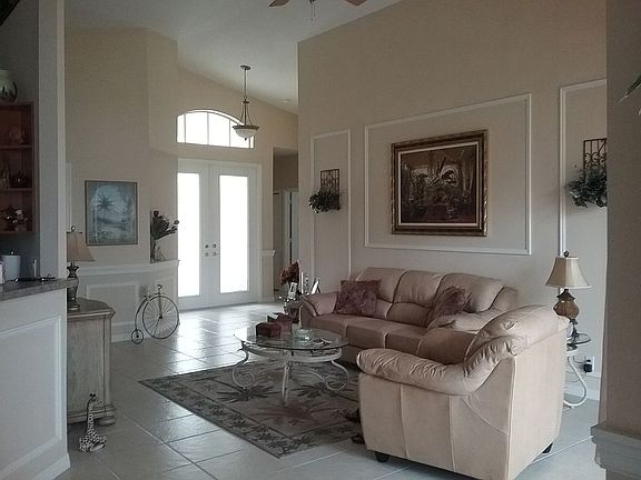 3rd image of 20246 Castlemaine Ave