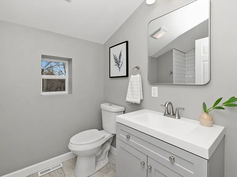 2935B N Richards St #B — Photo 10