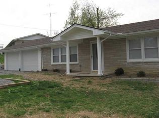 106 Green Valley Dr, Central City, KY 42330
