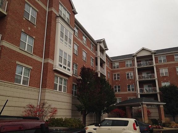 3rd image of 153 Pointe Dr Unit 209