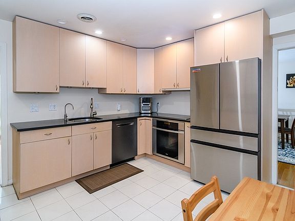 5th image of 107 Overbrook Dr