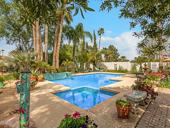 2nd image of 5202 E PARADISE Drive