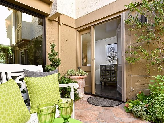 4th image of 205 Casitas Bulevar