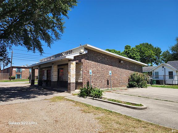 4th image of 410 Rosamond St #A