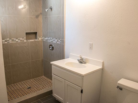 3rd image of 1259 S Eastman Ave