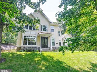 7140 Barry Rd, Alexandria, VA 22315