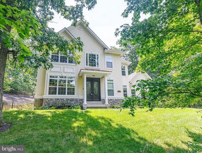 7140 Barry Rd, Alexandria, VA, 22315