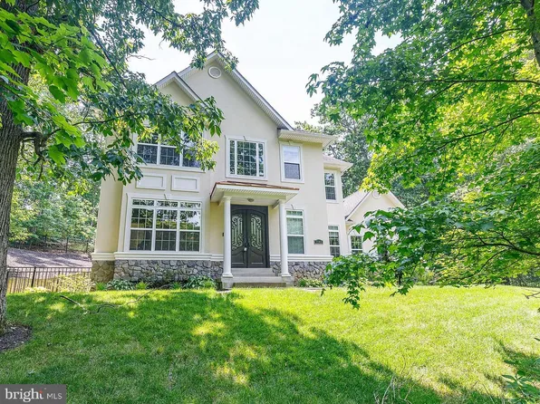 7140 Barry Rd, Alexandria, VA 22315