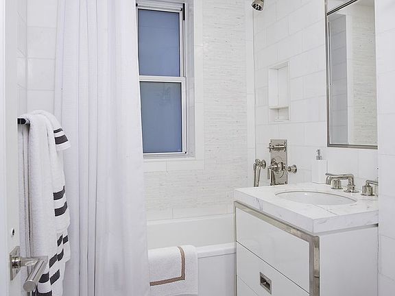 4th image of 141 E 88th St APT 3B