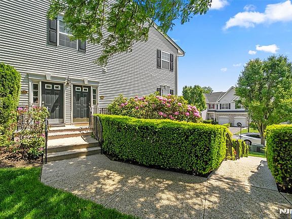 2nd image of 537 Coventry Dr #5038
