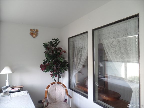 3rd image of 314 Point Brown Ave NE