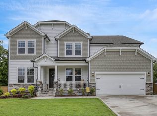 105 Trautz Ln, Holly Springs, NC 27540