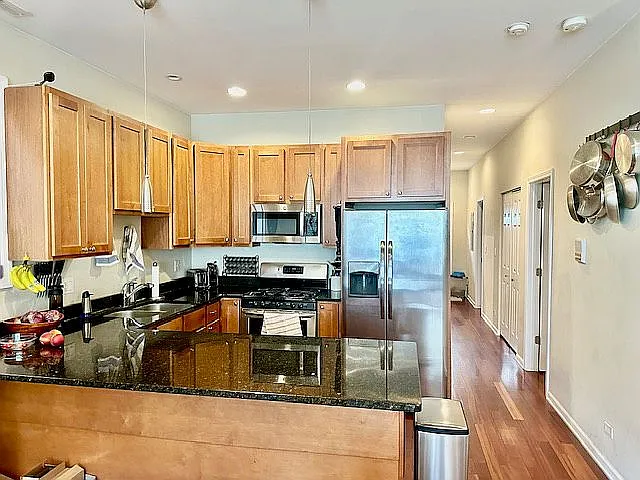 1530 W Fry St #2