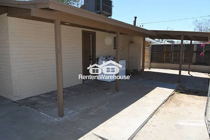 1136 E Eva St — Photo 10