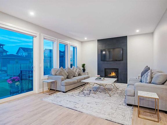 4th image of 105 W Chokecherry Rdg