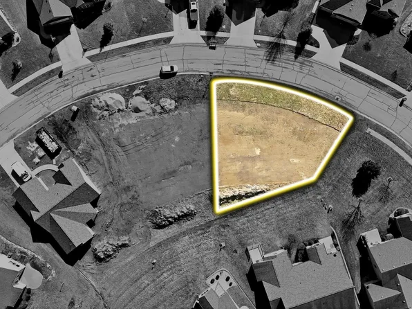 2317 E Whispering Trl, Columbia City, IN 46725