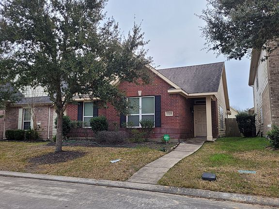 5th image of 17210 Marquette Point Ln