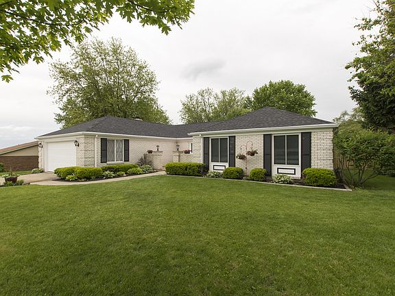 2nd image of 2381 Kewanna Ln
