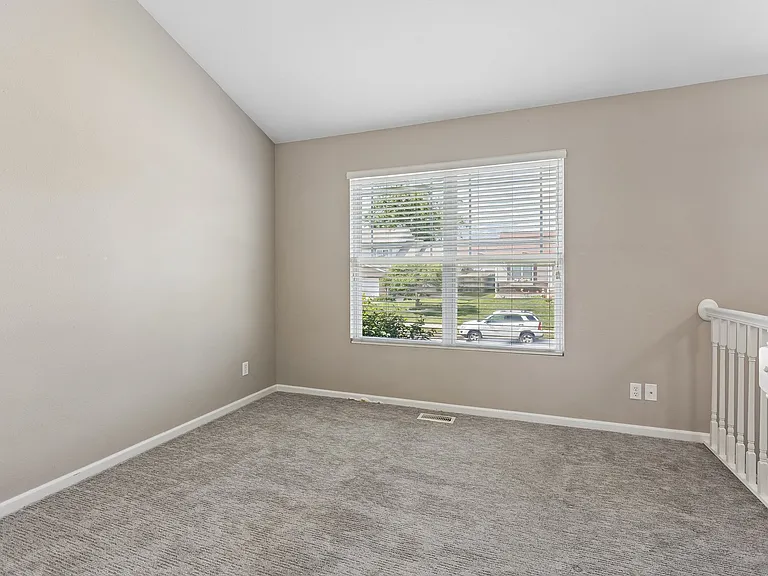 16013 Robin Dr — Photo 4