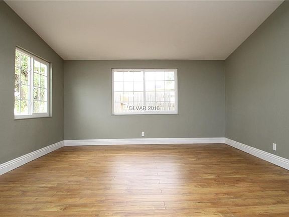 4th image of 1716 Silver Birch Ln