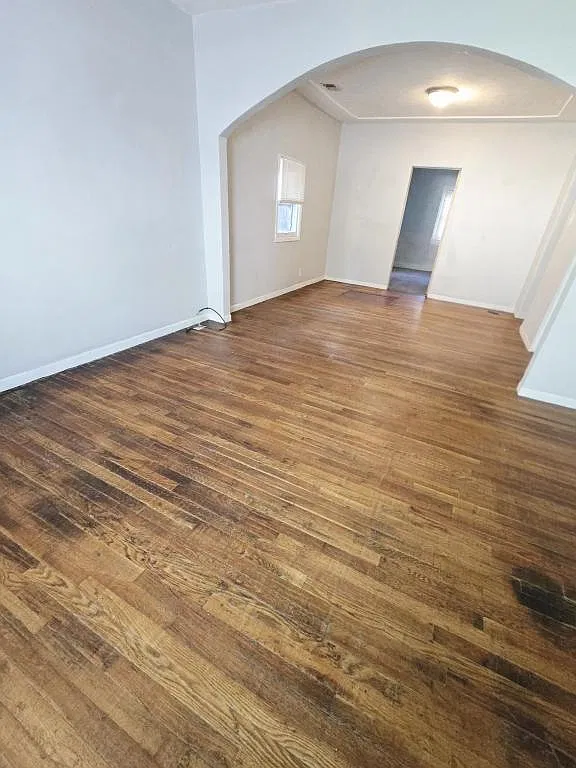 815 W. 2nd St — Photo 4