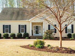 156 Twin Fields Dr, Fuquay Varina, NC 27526