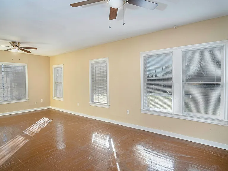 907 Iowa St #1 — Photo 14