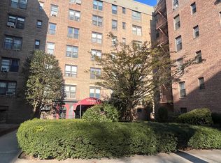 8325 98th St APT 1E, Woodhaven, NY 11421