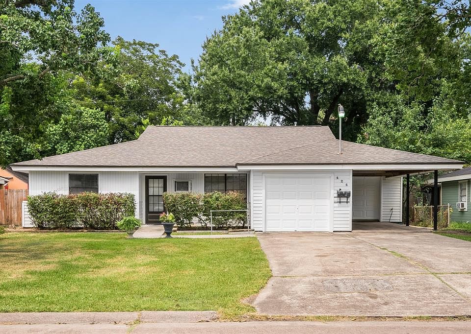 1st image of 424 Brown Dr