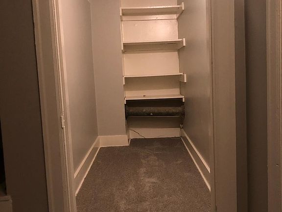 5th image of 212 Castlewood Dr #2