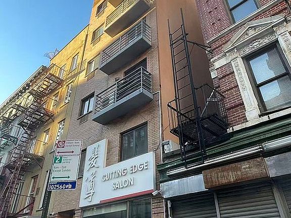 2nd image of 181 Hester St APT 3A