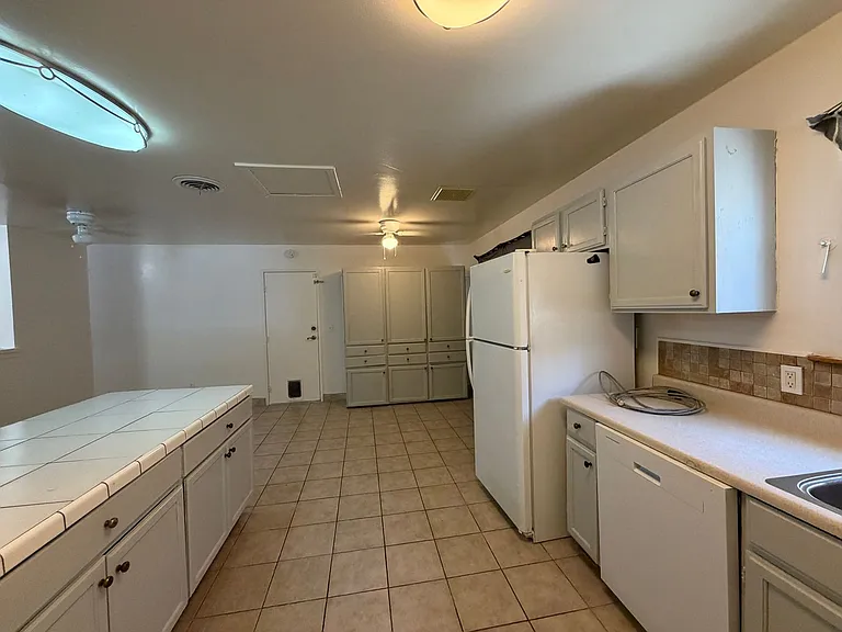 424 Oakmont Dr — Photo 18