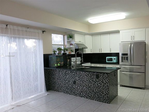 4th image of 5225 NW 112th Ave APT 105