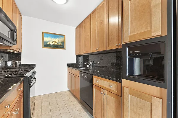 Rented by Corcoran | media 3