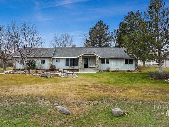 2nd image of 4519 Meadow Cir