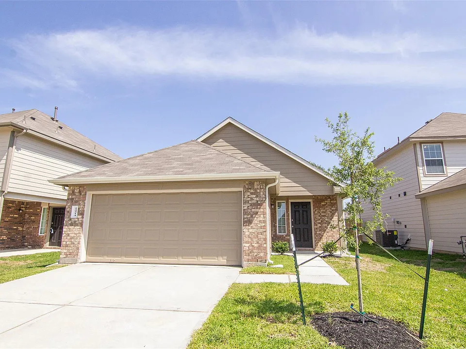 24414 Borelli Dr