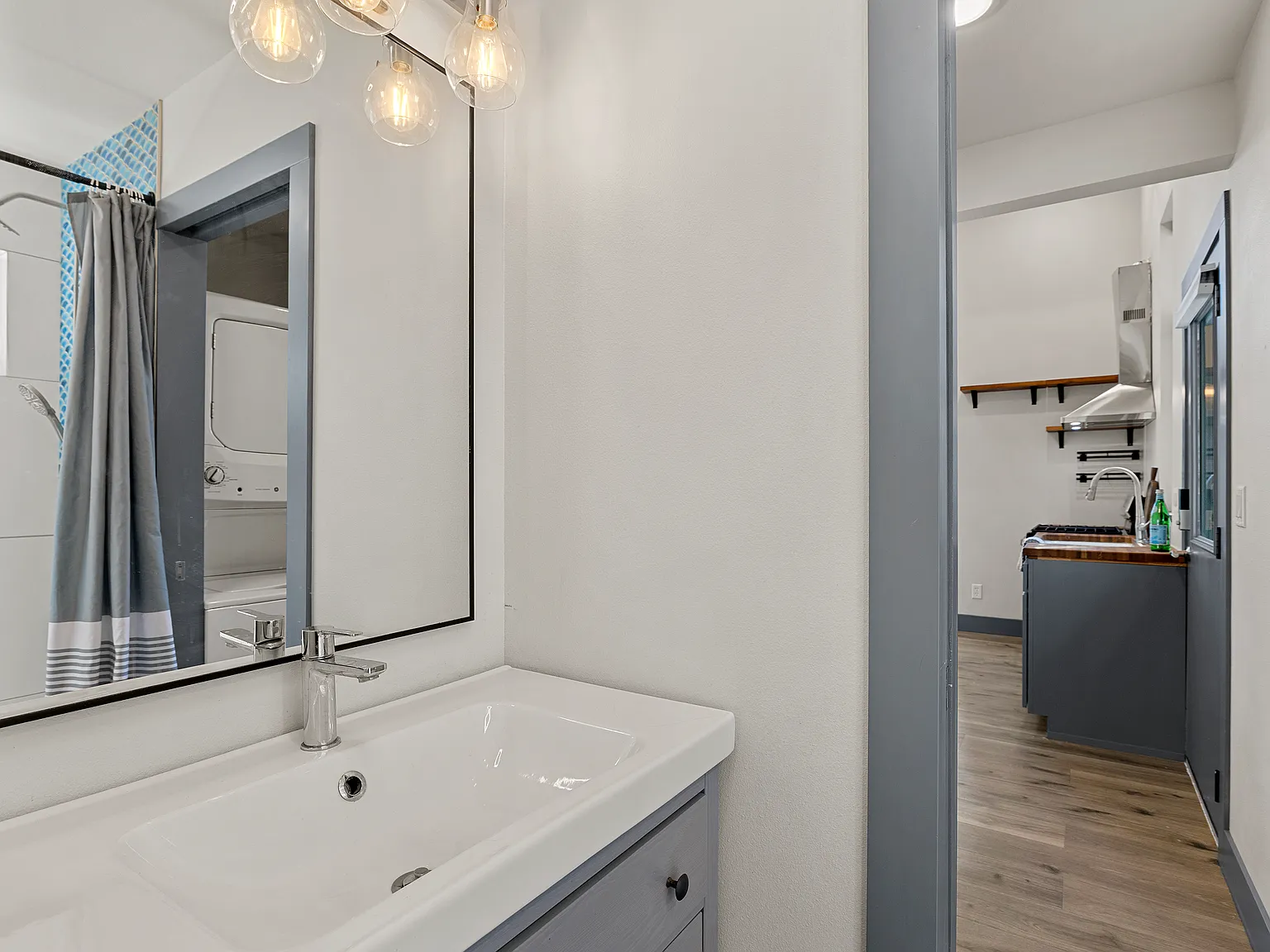 1 bed, 444 sqft, $2,200 — Photo 2