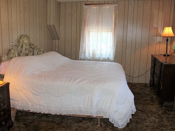 Upstairs bedroom.#2