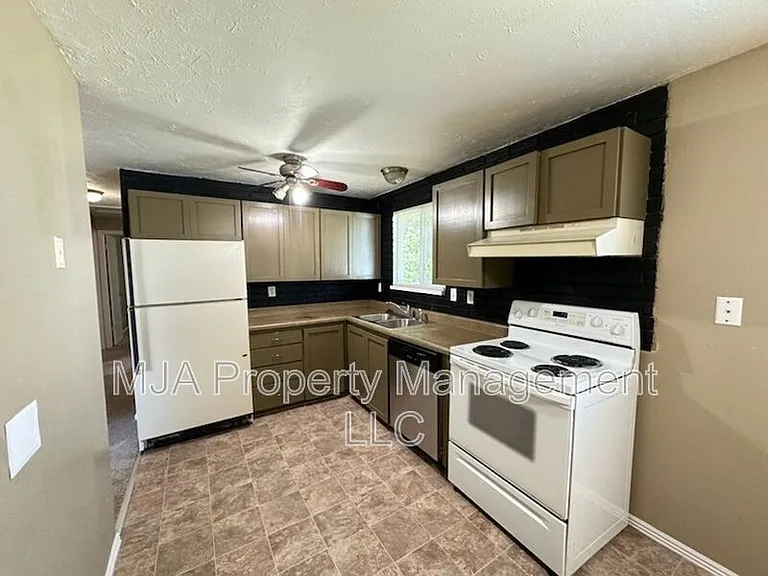6046 S 4000 W #UPPER — Photo 6