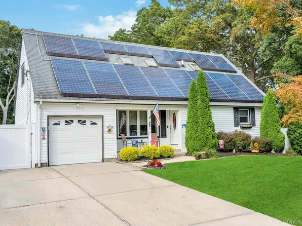 45 Floradora Drive, Mastic, NY 11950